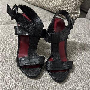 Ann Marino Elegant Black Strappy Sandals